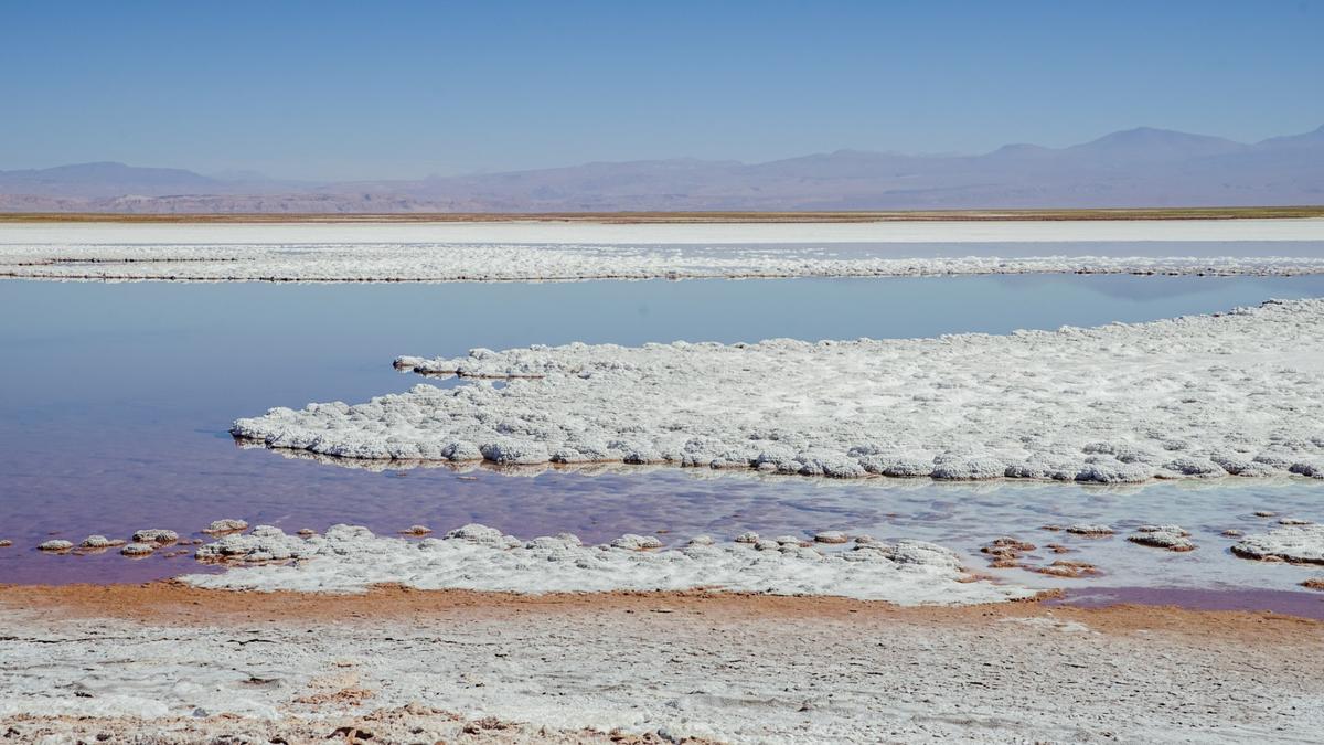 Maravillas del Desierto de Atacama en 3 Días: Valle de la Luna, Géiser del Tatio y Salar de Atacama